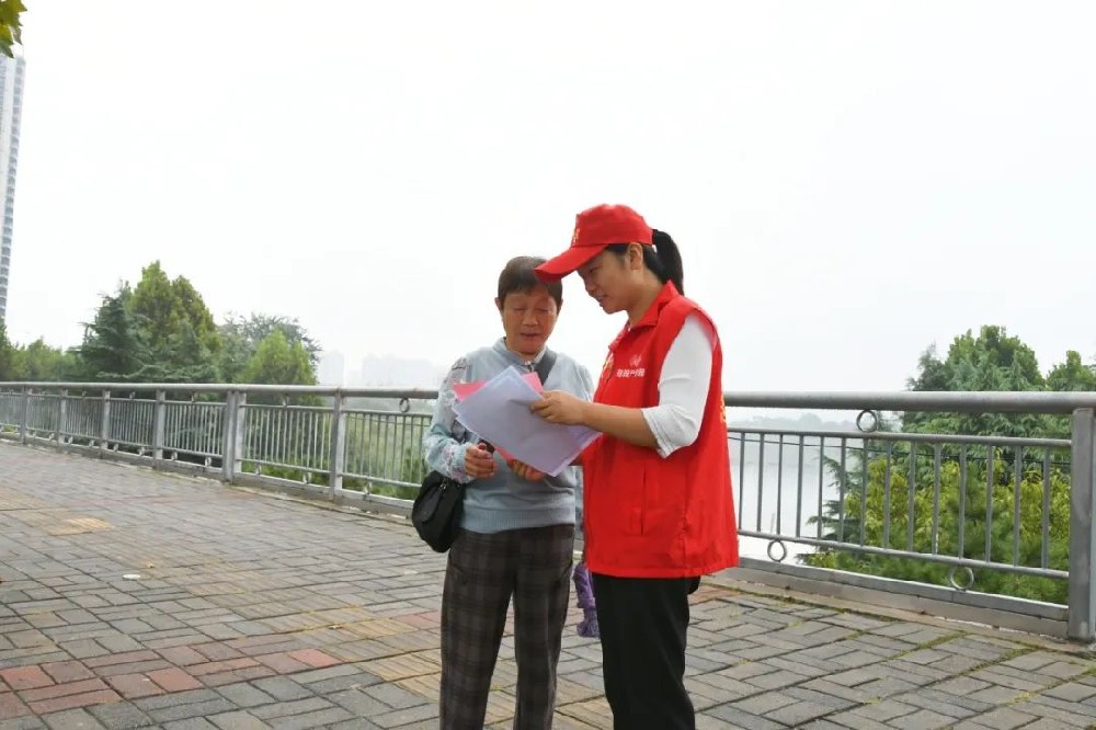 【精神文明建設(shè)】鄭投產(chǎn)業(yè)園公司組織開(kāi)展文明旅游志愿宣傳活動(dòng)